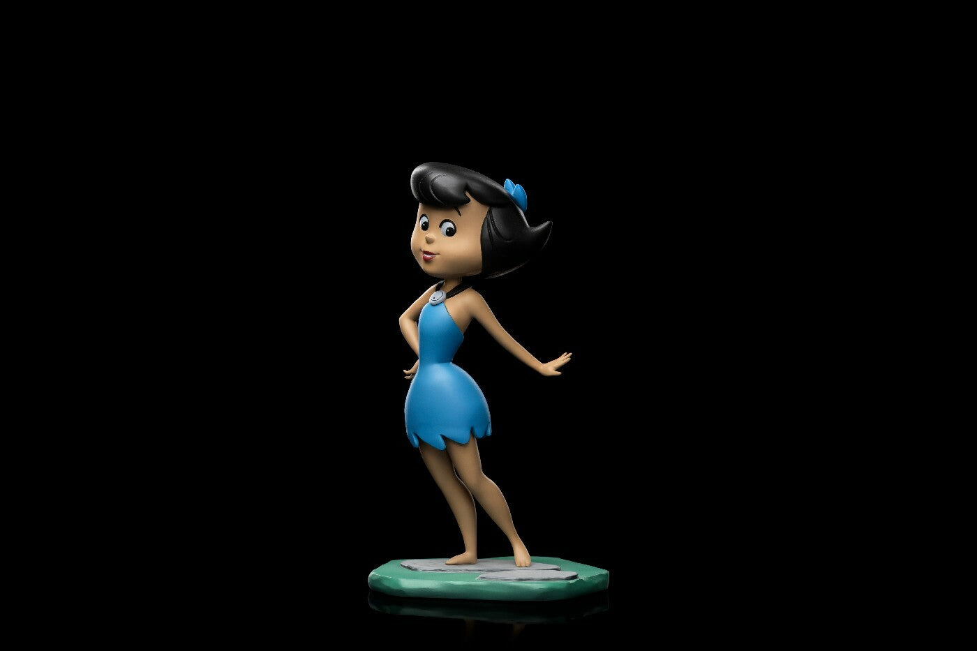  The Flintstones: Betty Rubble 1:10 Scale Statue  0618231950270