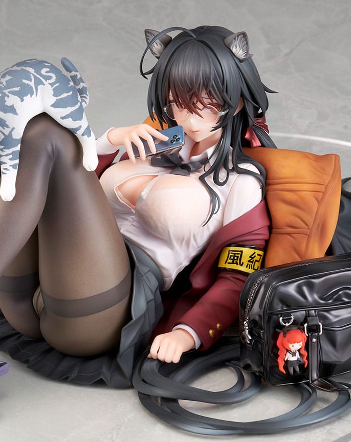 Azur Lane PVC Statue 1/7 Taiho Sweet Time After School Ver. 32 cm 4560228207200