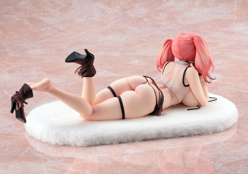 Azur Lane PVC Statue 1/7 Bremerton Hugging Pillow Ver. 10 cm 4560228207347