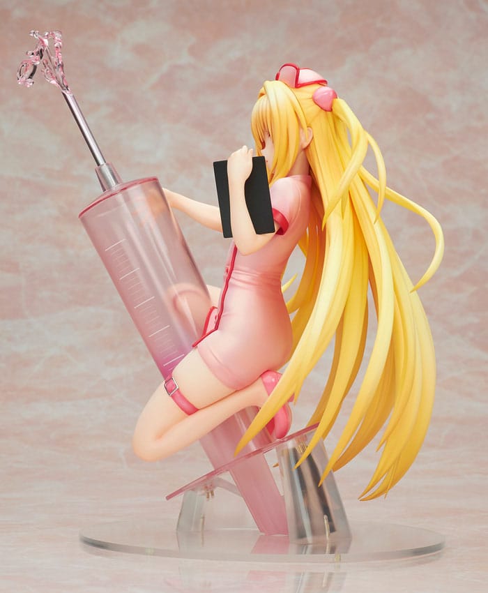 To Love-Ru Darkness Statue PVC 1/7 Golden Dar 4560228207422