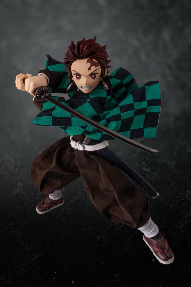 Demon Slayer: Kimetsu no Yaiba Statue 1/6 Tanjiro Kamado 20 cm 4534530711366