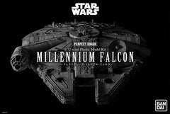 Star Wars Episode IV Perfect Grade Plastic Model Kit 1/72 Millennium Falcon 48 cm 4009803012063