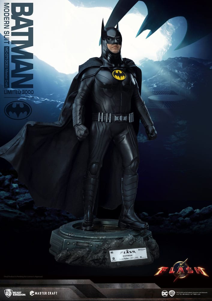 Batman Master Craft Statue Batman Modern Suit 42 cm 4711385243499