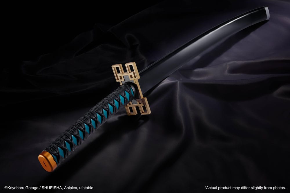 Demon Slayer: Kimetsu no Yaiba Proplica Replicas 1/1 ABS Plastic Nichirin  Swords (Tengen Uzui) 110 cm