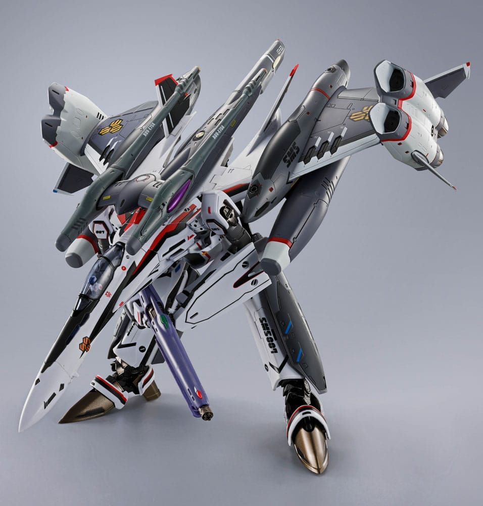 Macross Frontier DX Chogokin Action Figure Tornado Messiah Valkyrie Alto Saotome Use Revival Ver. 25 cm 4573102675576