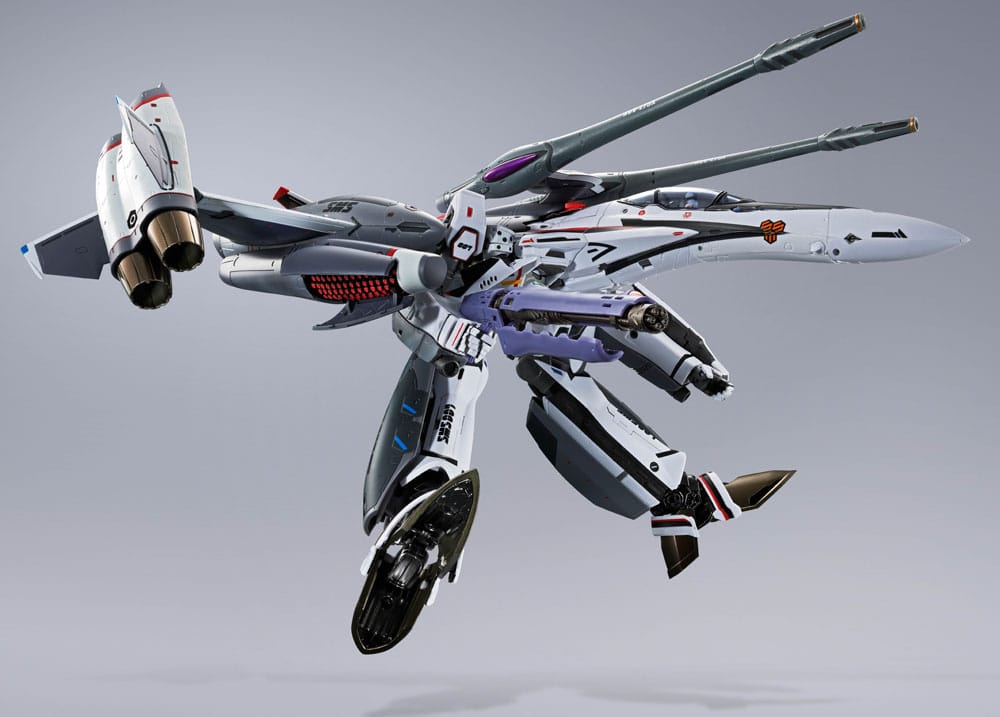 Macross Frontier DX Chogokin Action Figure Tornado Messiah Valkyrie Alto Saotome Use Revival Ver. 25 cm 4573102675576