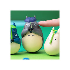 My Neighbor Totoro Round Bottomed Figurine Big Totoro with leaf 7 cm 4970381496616