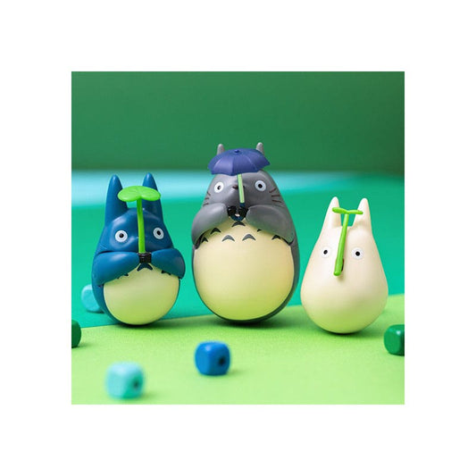 My Neighbor Totoro Round Bottomed Figurine Small Totoro with leaf 5 cm 4970381496630