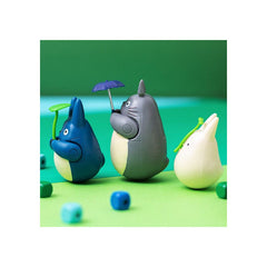 My Neighbor Totoro Round Bottomed Figurine Small Totoro with leaf 5 cm 4970381496630