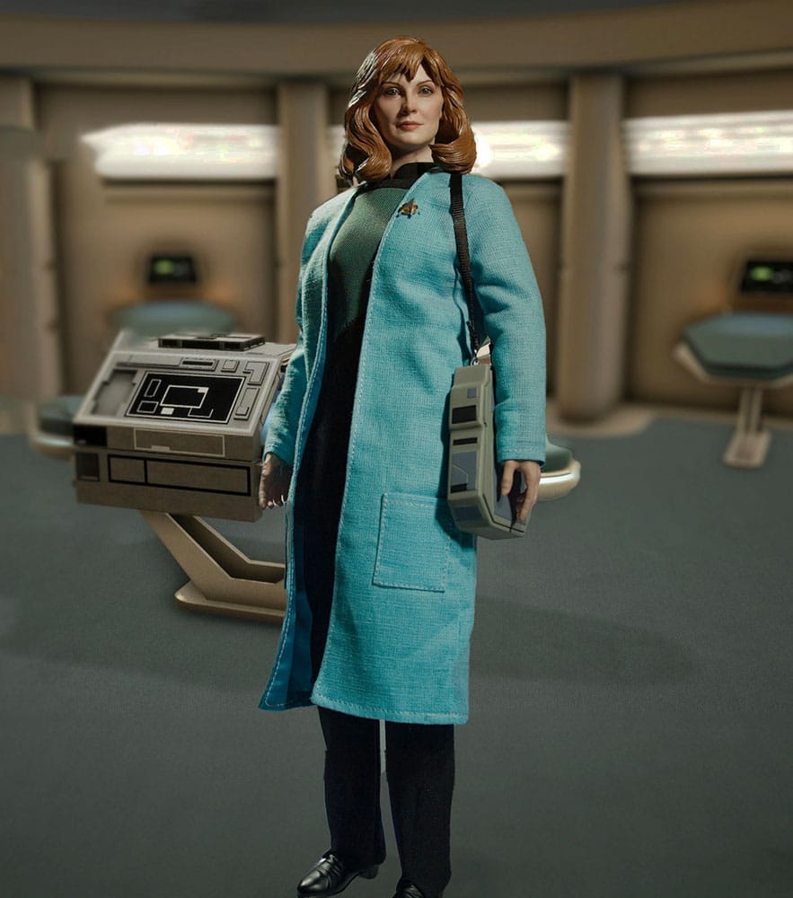 Star Trek: The Next Generation Action Figure 1/6 Dr. Beverly Crusher (Standard Edition) 27 cm 0656382920155