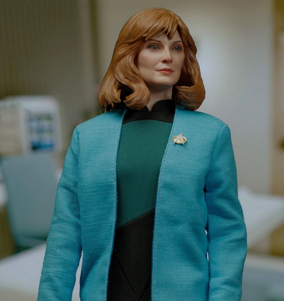 Star Trek: The Next Generation Action Figure 1/6 Dr. Beverly Crusher (Standard Edition) 27 cm 0656382920155