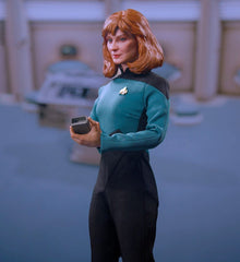 Star Trek: The Next Generation Action Figure 1/6 Dr. Beverly Crusher (Essential Edition) 27 cm 0656382924627