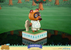 Animal Crossing: New Horizons PVC Statue Tom Nook 22 cm 5060316626573