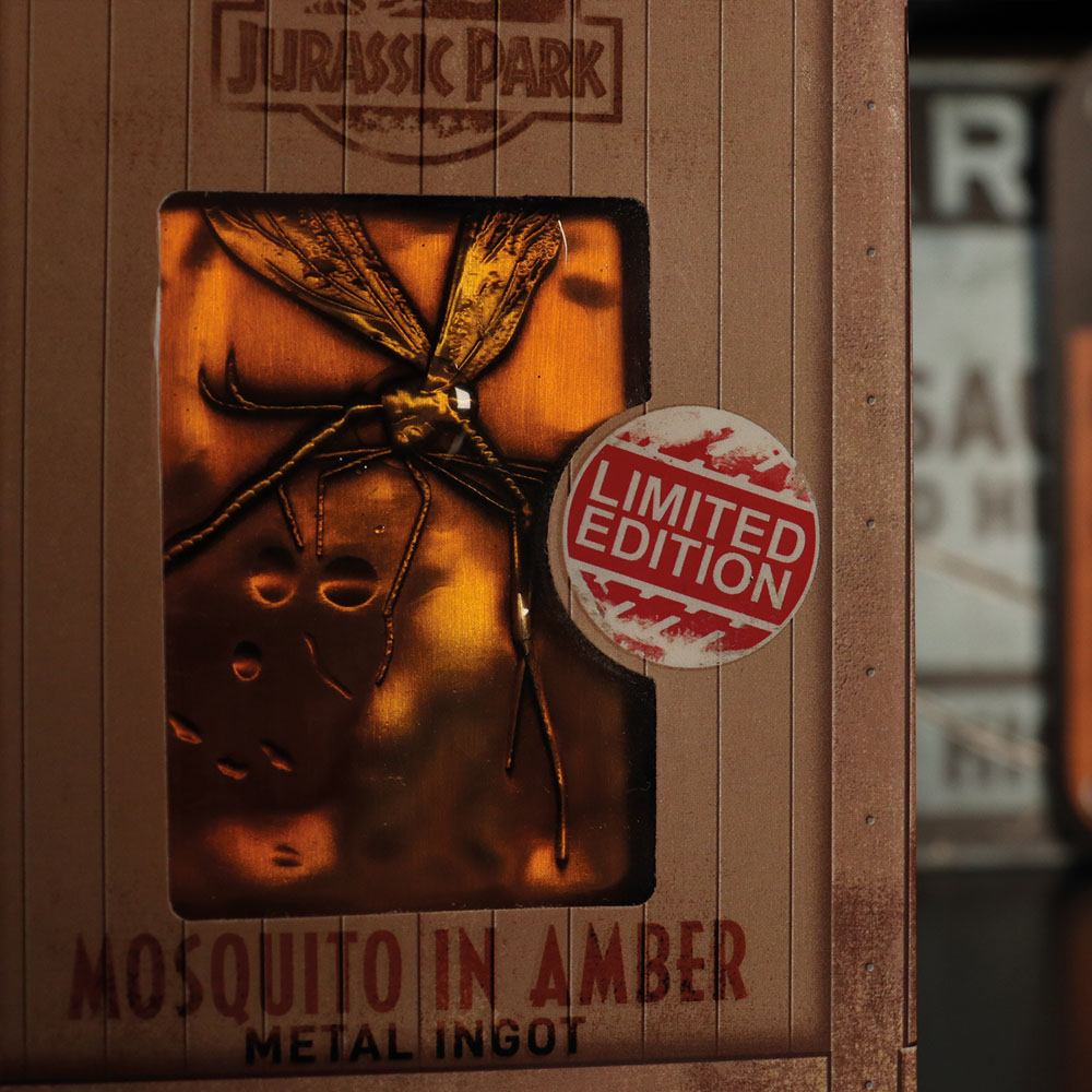 Jurassic Park Ingot Mosquito in Amber Limited 5060662468568