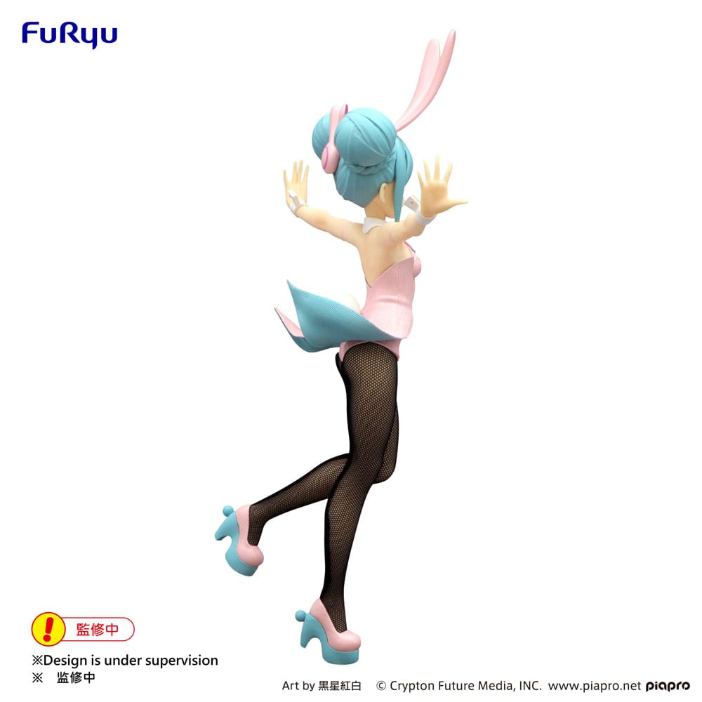 Hatsune Miku BiCute Bunnies PVC Statue Wink Pearl Pink Color Ver. 30 cm 4582782364076