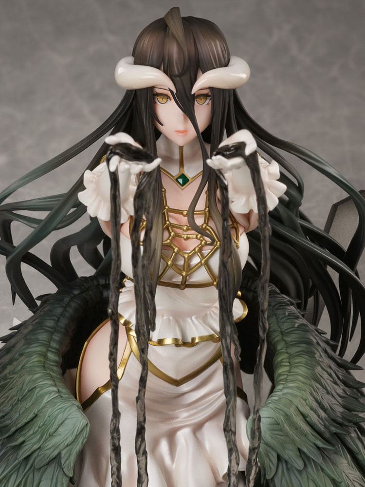 Overlord PVC Statue 1/7 Albedo White Dress Ver. 17 cm 4580736409064