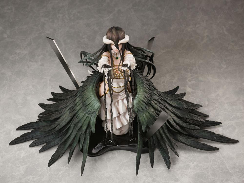 Overlord PVC Statue 1/7 Albedo White Dress Ver. 17 cm 4580736409064