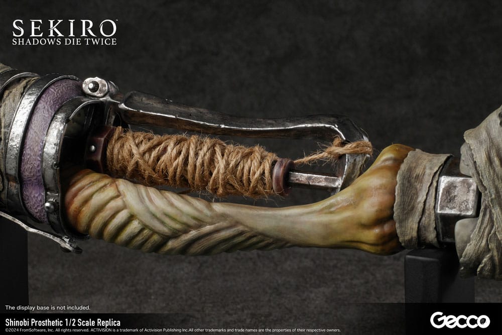 Sekiro: Shadows Die Twice Replica 1/2 Shinobi Prosthetic 32 cm 4580744650892