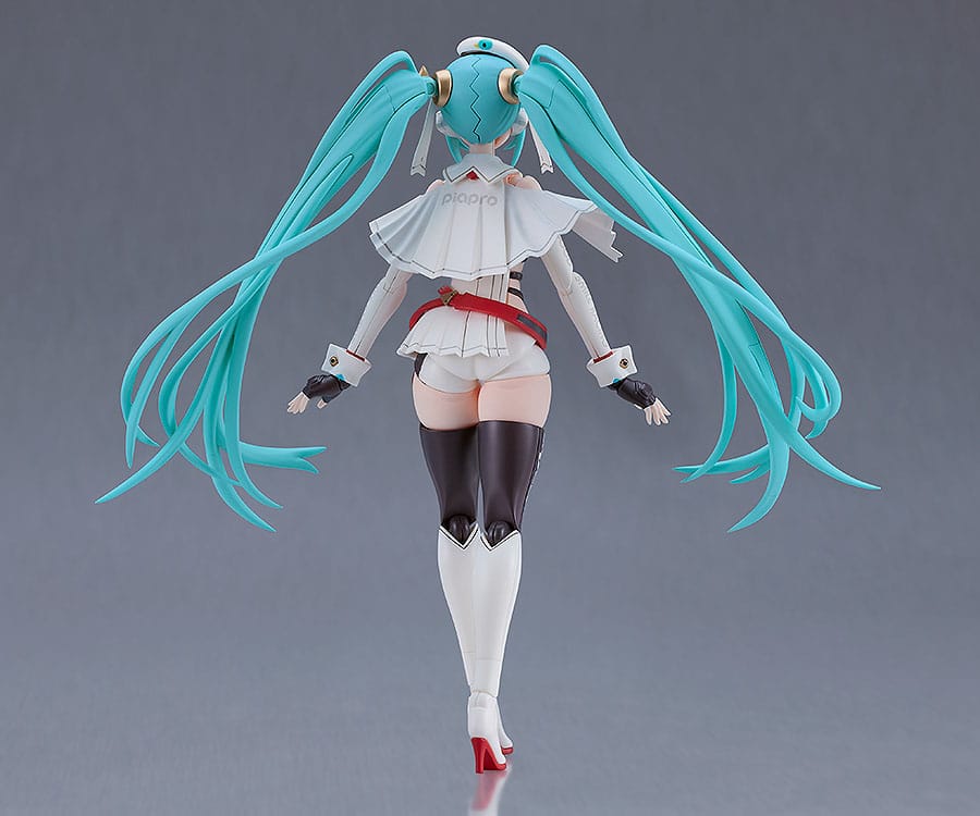 Hatsune Miku GT Project Plamatea Plastic Model Kit Racing Miku: 2023 Ver. 15 cm 4580590193109