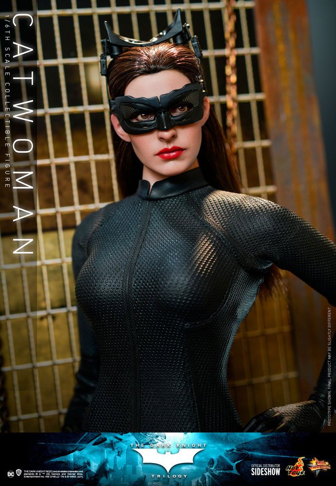 The Dark Knight Trilogy Movie Masterpiece Action Figure 1/6 Catwoman 29 cm 4895228610164