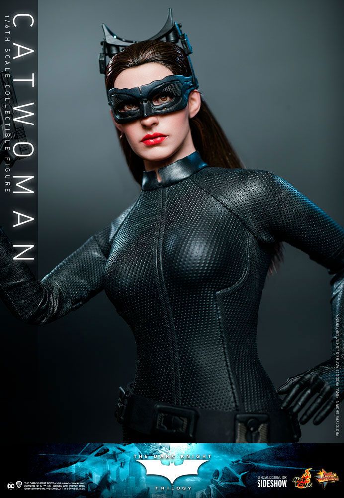 The Dark Knight Trilogy Movie Masterpiece Action Figure 1/6 Catwoman 29 cm 4895228610164