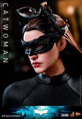 The Dark Knight Trilogy Movie Masterpiece Action Figure 1/6 Catwoman 29 cm 4895228610164