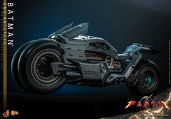 The Flash Movie Masterpiece Action Figure wih Vehicle 1/6 Batman & Batcycle Set 30 cm 4895228614322