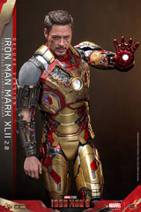 Iron Man 3 Movie Masterpiece Diecast Action Figure 1/6 Iron Man Mark XLII (2.0) Deluxe 32 cm 4895228619044