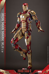 Iron Man 3 Movie Masterpiece Diecast Action Figure 1/6 Iron Man Mark XLII (2.0) Deluxe 32 cm 4895228619044