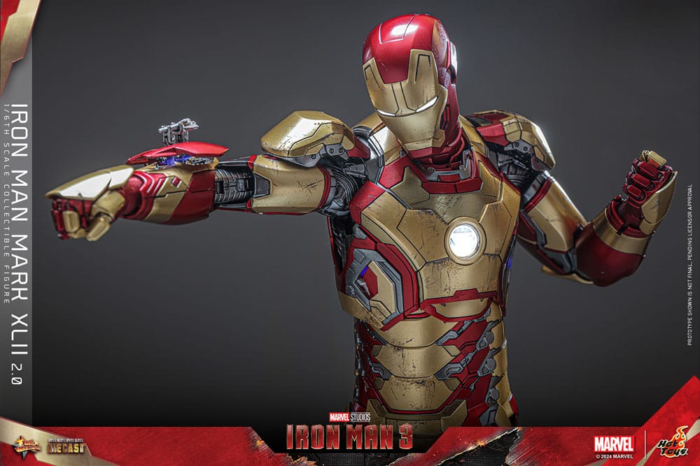 Iron Man 3 Movie Masterpiece Diecast Action Figure 1/6 Iron Man Mark XLII (2.0) 32 cm 4895228619020