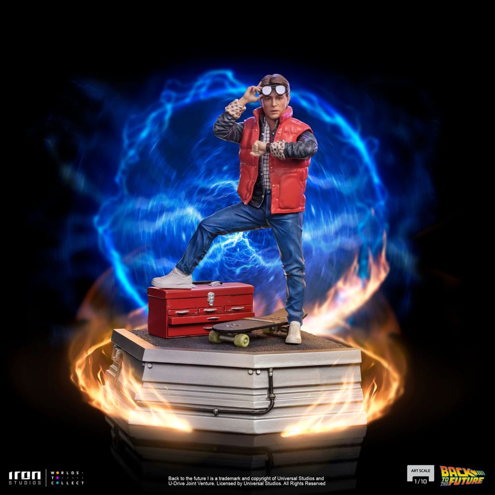 Statuette Art Scale Marty McFly on Hoverboard