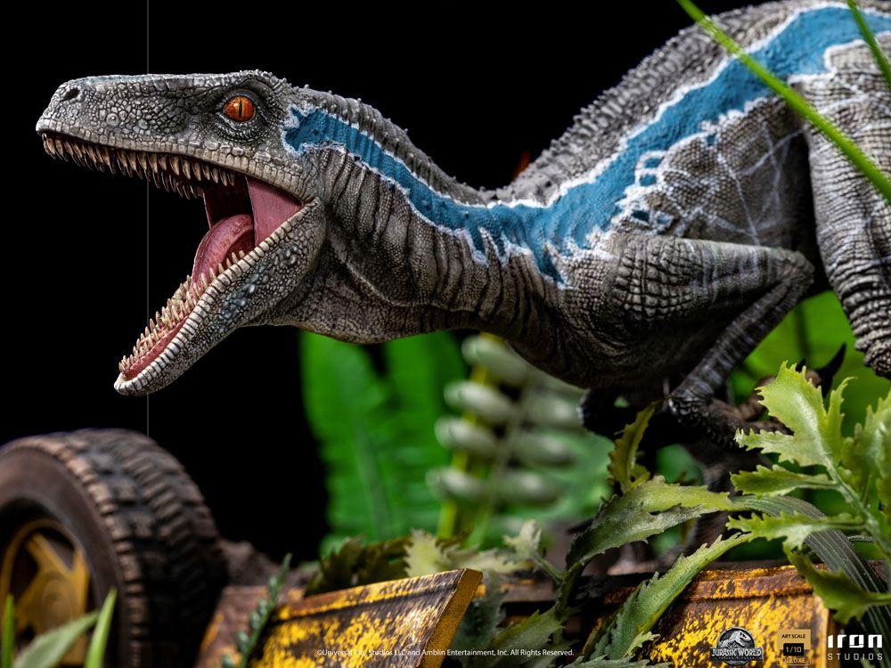 Jurassic World Fallen Kingdom Deluxe Art Scale Statue 1/10 Blue 24 cm 0618231950355