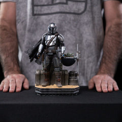 Star Wars The Mandalorian Scale Statue 1/10 Din Djarin and Din Grogu 21 cm 0618231954704