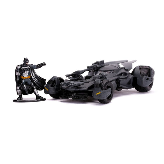 Justice League Hollywood Rides Diecast Model 1/32 Batmobile with Figure 0801310317068