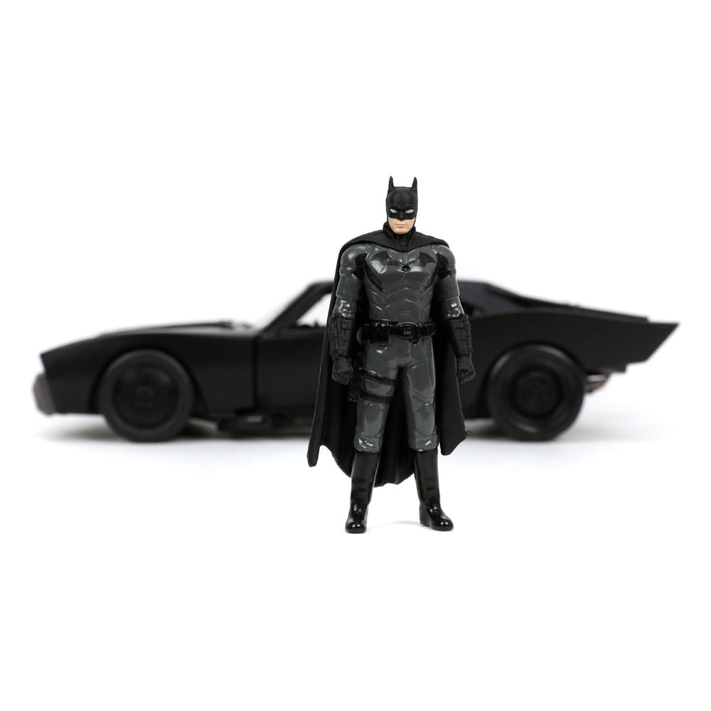 Batman 2022 Hollywood Rides Diecast Model 1/24 2022 Batmobile with Figure 0801310327319