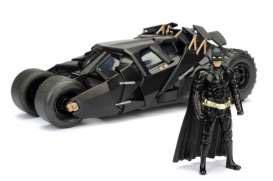 Batman The Dark Knight Diecast Model 1/24 2008 Batmobile with figure 0801310982617