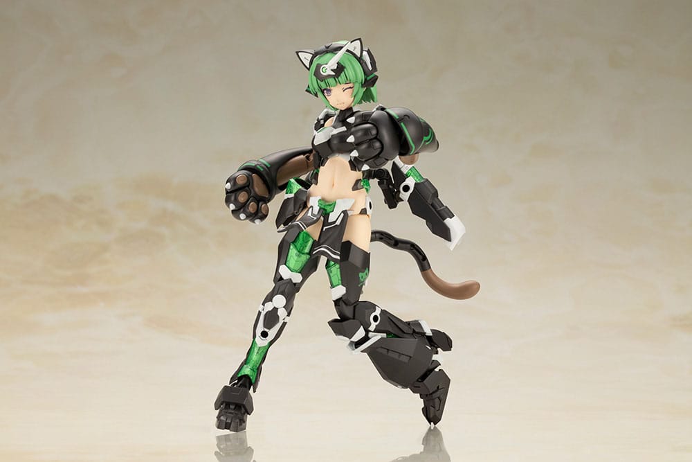 Frame Arms Girl Plastic Model Kit Magatsuki Cat Armor Ver. 16 cm 4934054059911