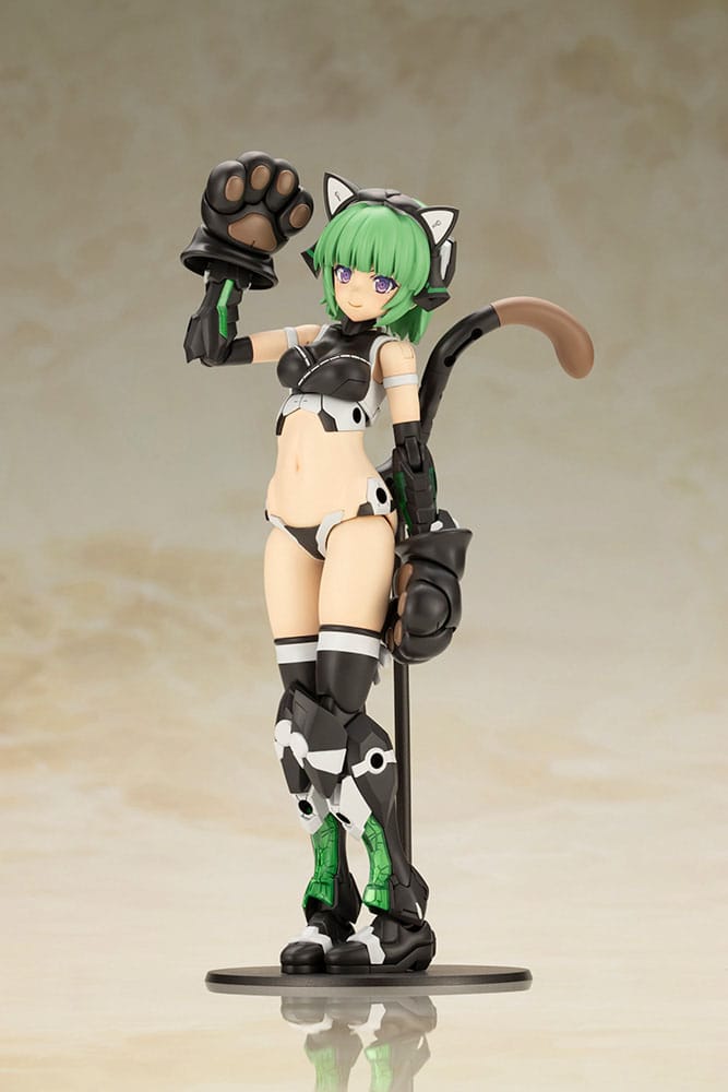 Frame Arms Girl Plastic Model Kit Magatsuki Cat Armor Ver. 16 cm 4934054059911