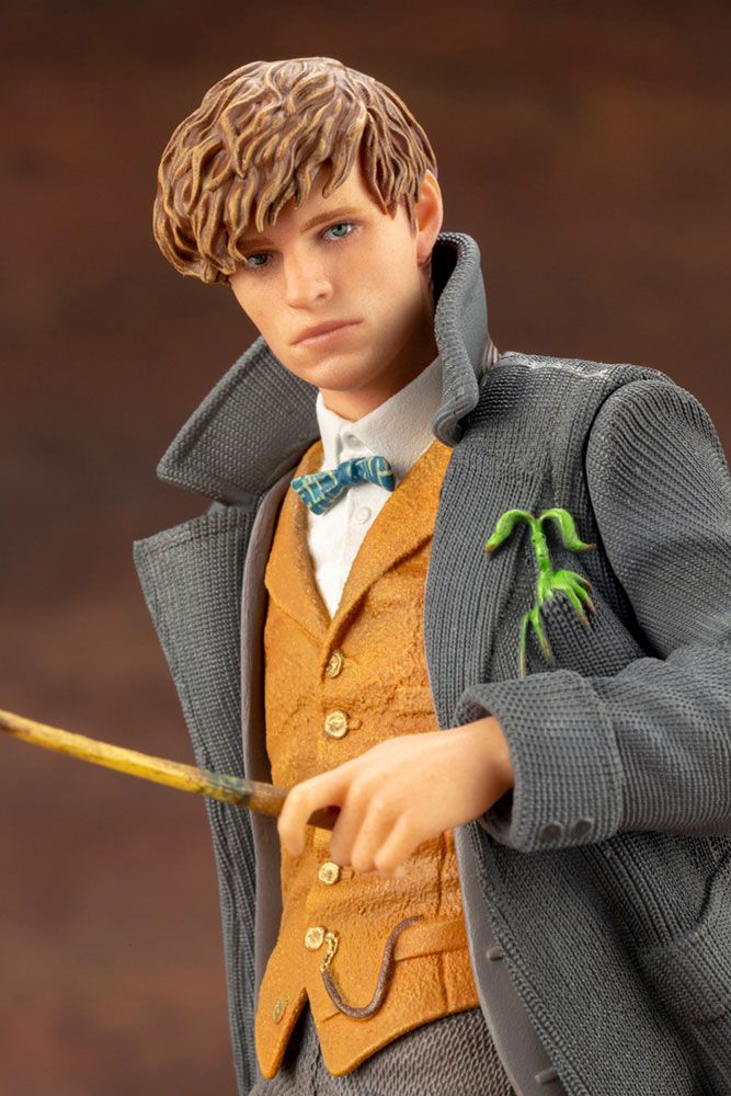 Fantastic Beasts 2 ARTFX+ PVC Statue 1/10 Newt Scamander 18 cm 4934054004744