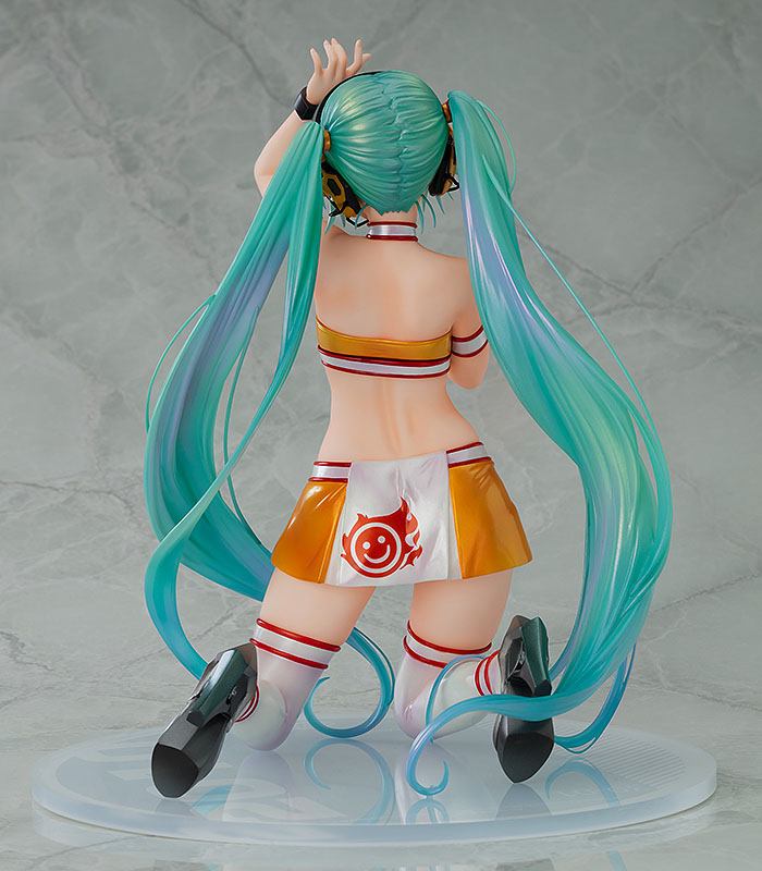 Hatsune Miku GT Project PVC Statue 1/7 Racing Miku 2010 Ver. Art by Kentaro Yabuki 18 cm 4545784043387