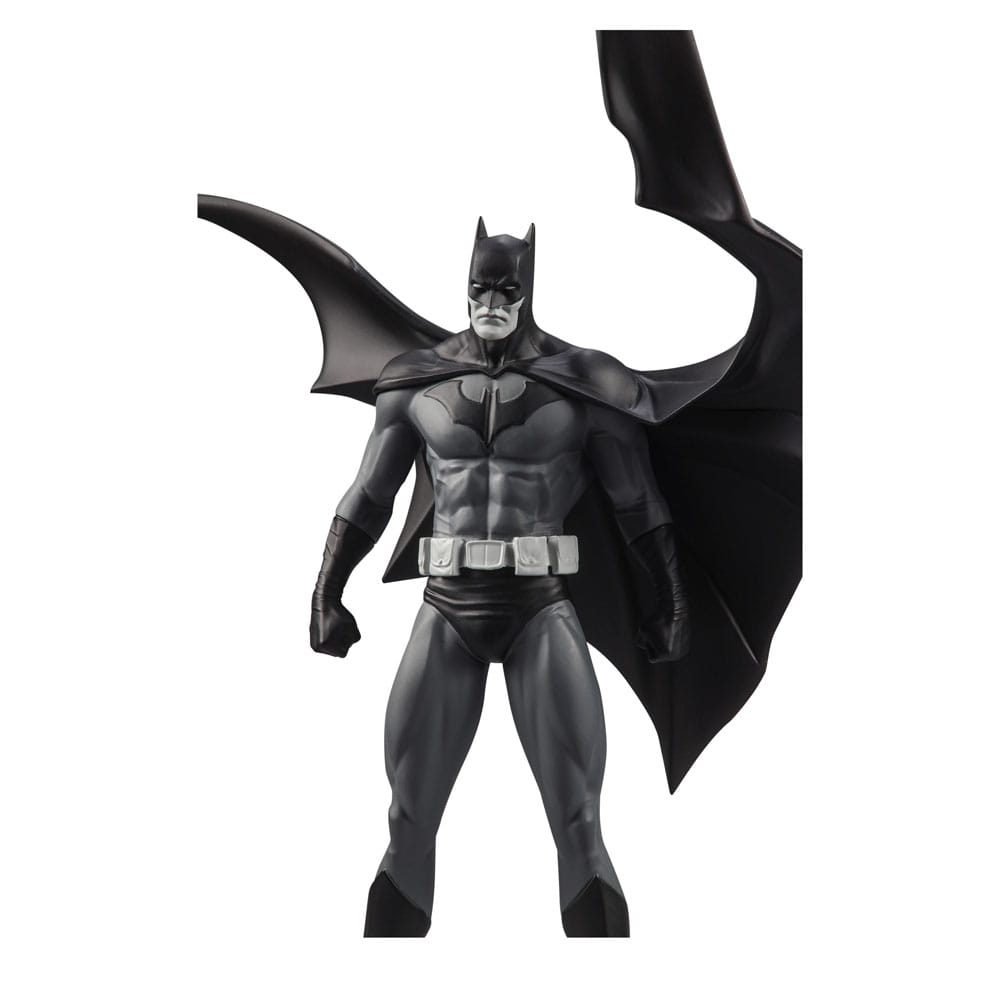 DC Direct Resin Statue Batman Black & White Batman (by Jorge Jimenez) 27 cm 0787926302240