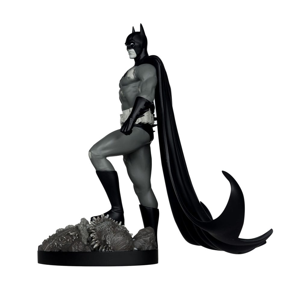 DC Direct Statue 1/10 Batman by Bjorn Barends (Black White) 18 cm 0787926302264