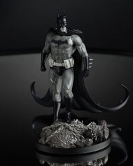 DC Direct Statue 1/10 Batman by Bjorn Barends (Black White) 18 cm 0787926302264