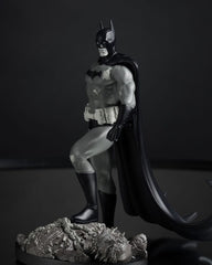 DC Direct Statue 1/10 Batman by Bjorn Barends (Black White) 18 cm 0787926302264