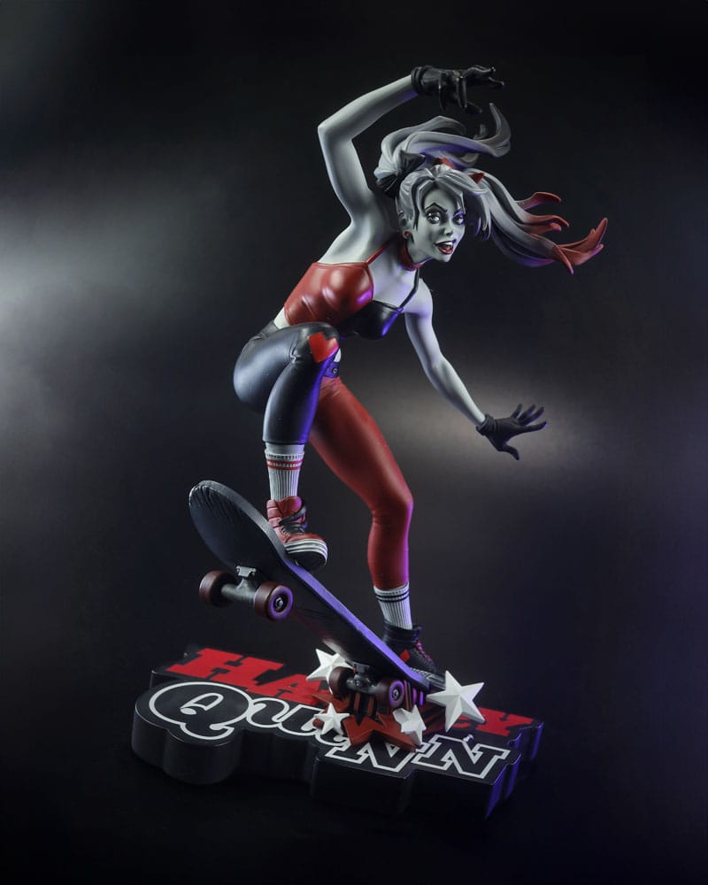 DC Direct Harley Quinn: Red, White & Black Statue 1/10 Harley Quinn by Ivan Tao 20 cm 0787926302288