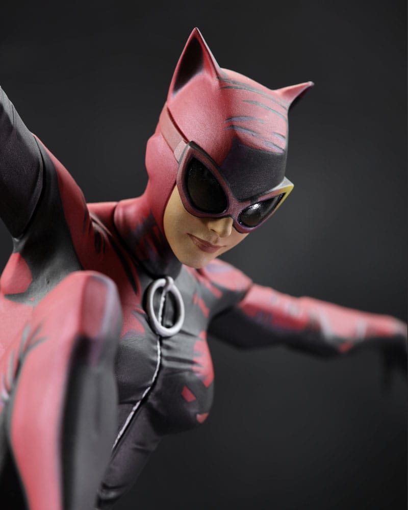 DC Designer Series Statue 1/6 Catwoman by Jock 33 cm 0787926302417