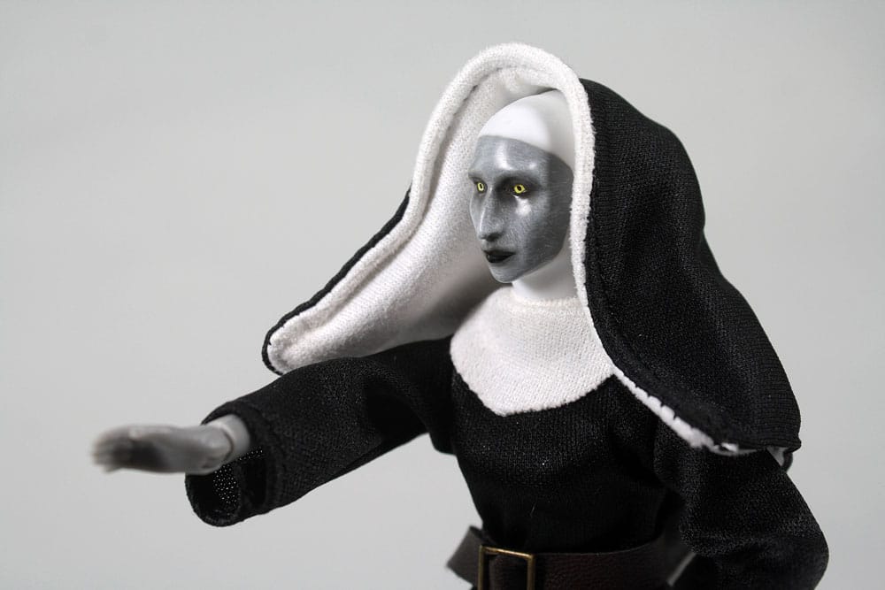 The Nun Action Figure Valak 20 cm 0850033232158