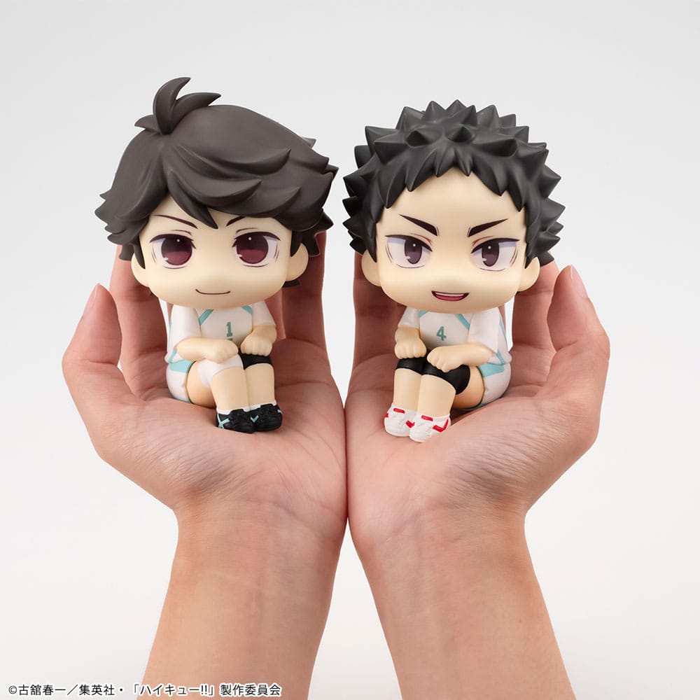 Haikyu!! Look Up PVC Statues Toru Oikawa & Hajime Iwaizumi Uniform Ver. 11 cm (with gift) 4535123841736