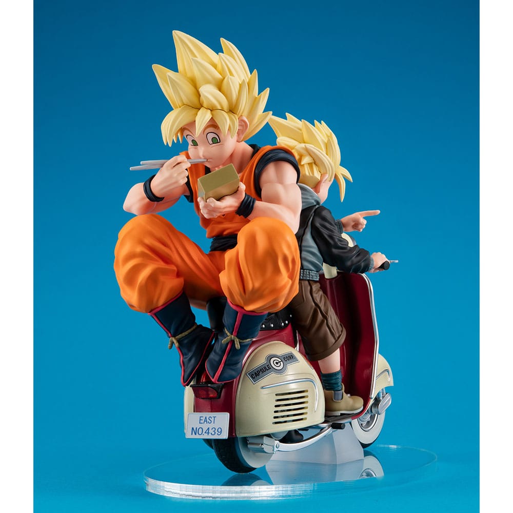 Dragonball Z 05 Desktop Real McCoy PVC Diorama Super Saiyan Son Goku & Super Saiyan Son Gohan & Motorbike 16 cm 4535123842139