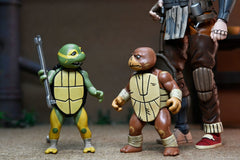 Teenage Mutant Ninja Turtles (The Last Ronin The Lost Years) Action Figure Grammy April with Baby Yi & Moja 18 cm 0634482544129